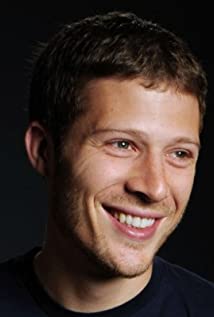 How tall is Zach Gilford?
